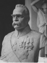Popiersie marszałka Józefa Piłsudskiego dłuta Henryka Kuny.