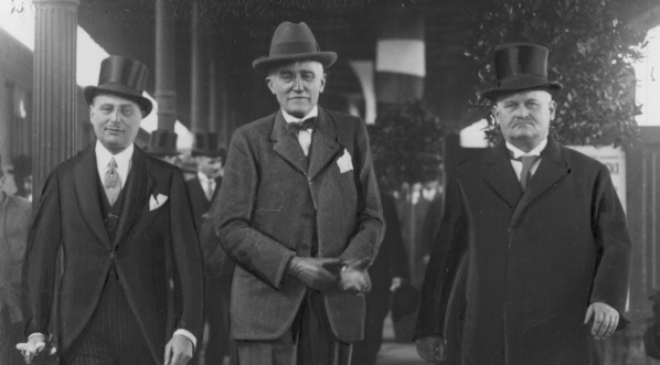  Wizyta delegacji radnych Paryża z prezesem Rady Miejskiej Paryża baronem Lomoureux de Fontenay w Polsce w czerwcu 1933 roku.  