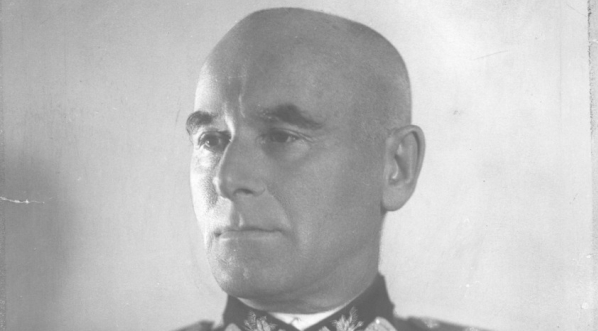  Marszałek Polski Edward Rydz - Śmigły. Fotografia portretowa. (1936 r.)  