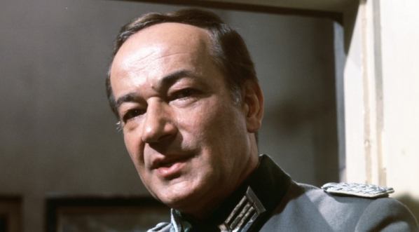  Stanisław Zaczyk w serialu Janusza Morgensterna "Polskie drogi" z lat 1976-1977.  