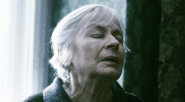  Danuta Szaflarska w filmie Jerzego Wójcika "Skarga" z 1991 roku.  