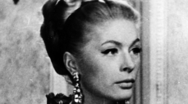  Wanda Koczeska w filmie Janusza Majewskiego ""Awatar" czyli zamiana dusz" z 1964 roku.  