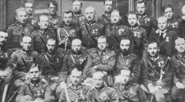  Kawalerowie Virtuti Militari ze służby w Polskiej Organizacji Wojskowej  w 1921 roku.  