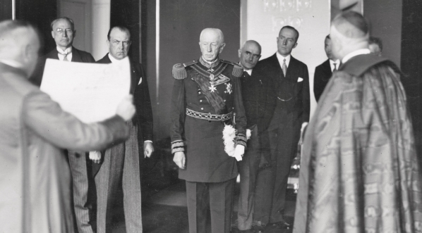  Odznaczenie Krzyżem Profesów prezydenta Związku Polskich Kawalerów Maltańskich Bogdana Hutten-Czapskiego w Poznaniu w czerwcu 1933 r.  
