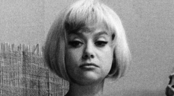  Krystyna Sienkiewicz w filmie Jerzego Zarzyckiego "To jest twój nowy syn" z 1967 roku.  