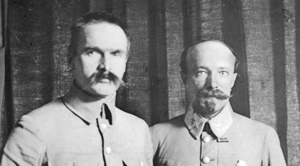  Józef Piłsudski w towarzystwie Leona Berbeckiego oficera I Brygady Legionów Polskich.  