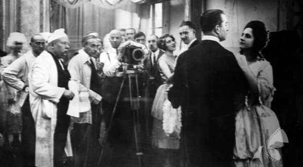  Na planie filmu Edwarda Puchalskiego i Józefa Węgrzyna "Trędowata" z 1926 roku.  