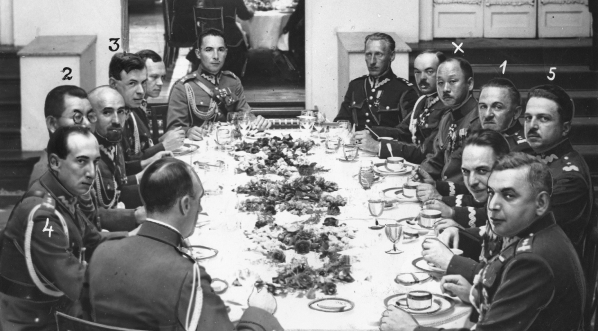  Spotkanie pożegnalne dla japońskiego attache wojskowego płk. Shigeyasu Suzuki, Warszawa 18.07.1930 r.  