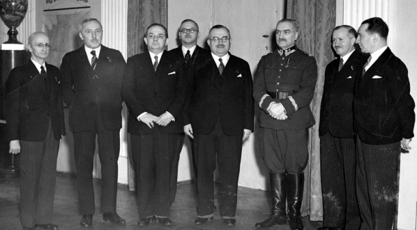  Reprezentacja byłych wojsk polskich na wschodzie u premiera Felicjana Sławoja Składkowskiego w Warszawie  2.11.1936 r.  