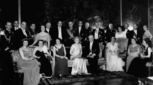  Polska delegacja na koronację króla Wielkiej Brytanii Jerzego VI na obiedzie wydanym przez ambasadora Wielkiej Brytanii w Polsce Howarda Kennarda 5.05.1936 r.  